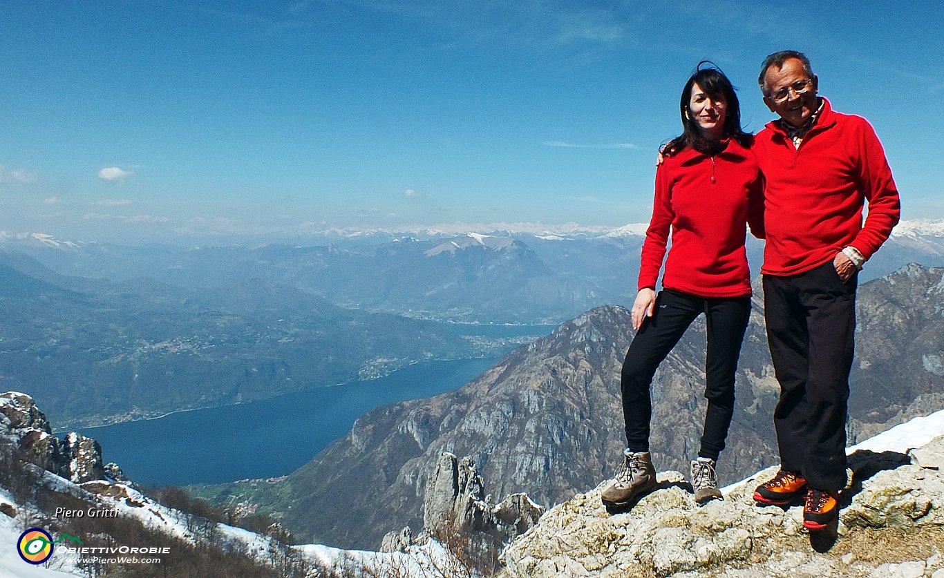 69 ...sul cocuzzolo con vista sul lago.JPG